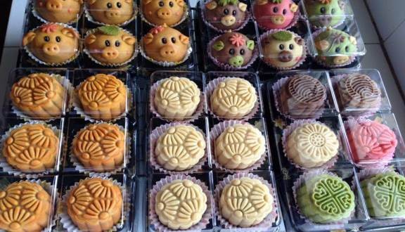 Bánh trung thu handmade bán trên mạng xã hội 'thả nổi' chất lượng Bánh trung thu handmade bán trên mạng xã hội 'thả nổi' chất lượng