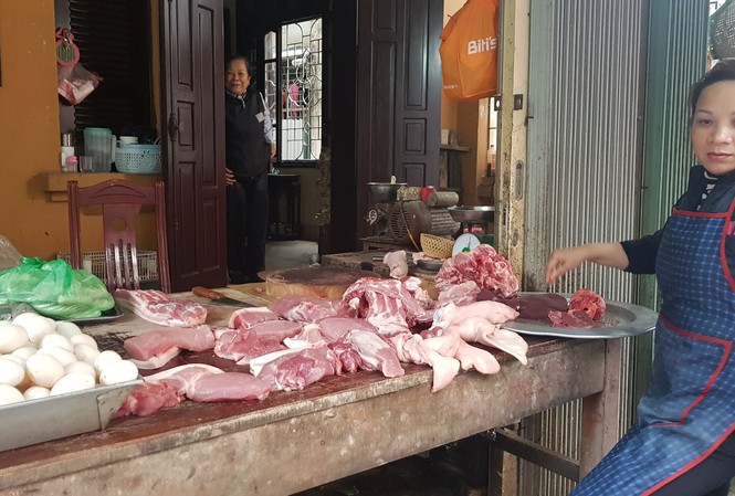 Đầu tuần, giá thịt lợn tăng chưa từng có Thịt lợn vẫn duy trì ở mức cao gấp đôi so với cách đây gần 2 tháng