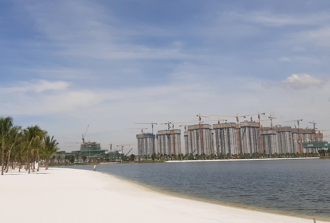 Ô nhiễm bụi mịn ở Hà Nội, người dân chuyển ra ngoài trung tâm mua nhà Trung tâm Hà Nội đối mặt với ô nhiễm, khói bụi, kẹt xe khiến người dân có hu hướng tìm mua nhà ở ngoài nội đô để hưởng không gian sống trong sạch