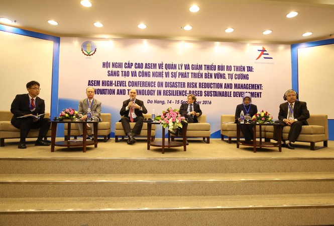 Trao đổi sáng tạo quản lý thiên tai Á - Âu Các đại biểu chủ trì các phiên thảo luận tại hội nghị.