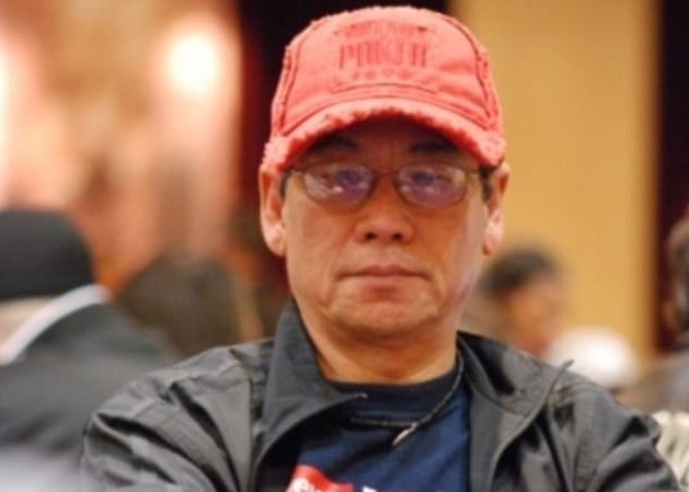 Bác sĩ bị kéo khỏi máy bay United Airlines tổ chức họp báo Bác sĩ gốc Việt David Dao.
