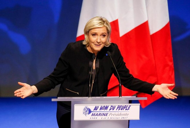 Bà Marine Le Pen từ bỏ chức vụ lãnh đạo đảng Mặt trận Quốc gia Bà Marine Le Pen đã quyết định từ bỏ chức vụ lãnh đạo đảng FN để tập trung vào cuộc bầu cử. Ảnh: Reuters