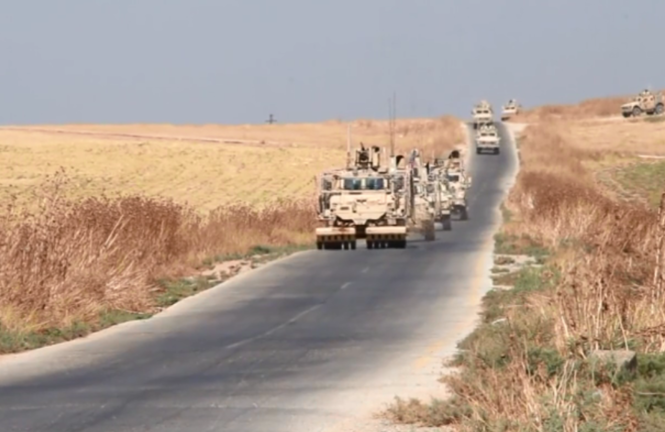 Xem quân Mỹ rầm rập rút khỏi Đông Bắc Syria để tránh đụng độ Thổ Nhĩ Kỳ Ảnh cắt từ video