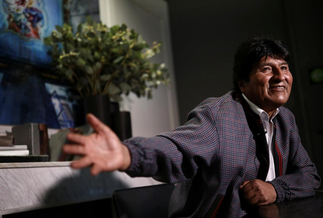 Cựu Tổng thống Bolivia nói Mỹ muốn đưa ông tới Guantanamo Ông Morales phát biểu từ Mexico. Ảnh: Reuters
