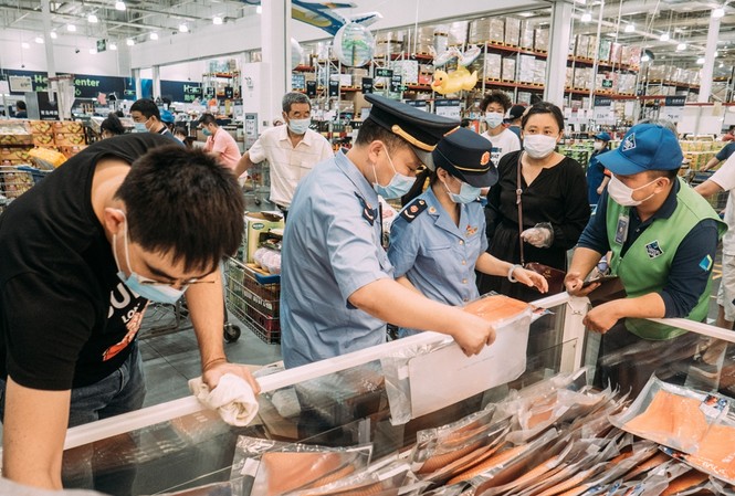 Bùng phát ổ dịch COVID-19 ở chợ bán buôn lớn nhất Bắc Kinh Ảnh: Global Times