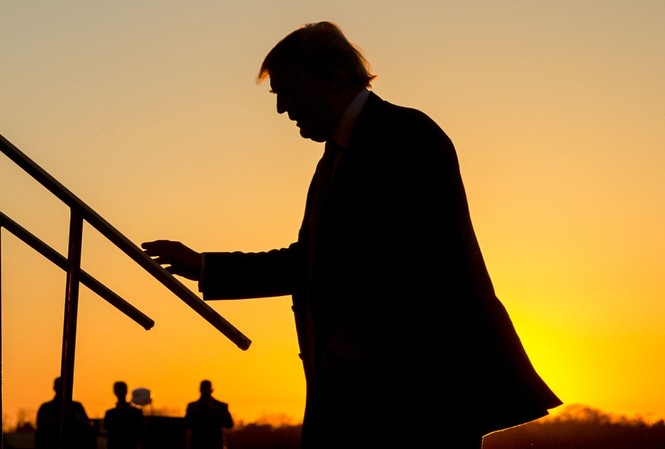 Bị Hạ viện luận tội, điều gì chờ đón ông Trump trong tuần cuối nhiệm kì? Tổng thống Trump. Ảnh: Sky News