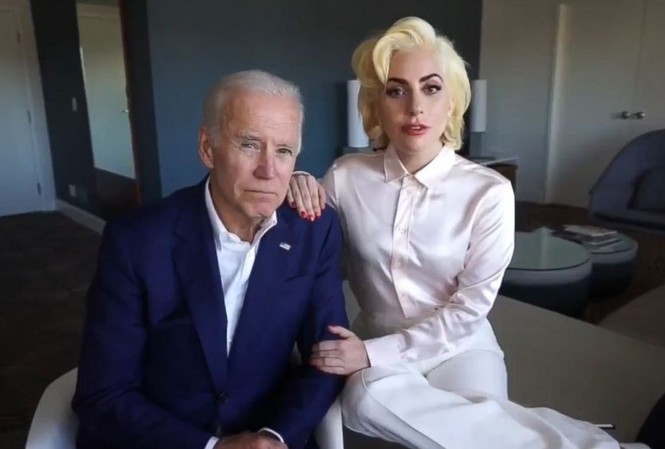 Ca sĩ nào hát quốc ca ở lễ nhậm chức tổng thống của ông Biden? Ông Joe Biden và nữ ca sĩ Lady Gaga. Ảnh: Twitter