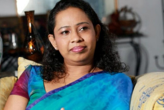 Bộ trưởng Y tế Sri Lanka mắc COVID-19 sau khi uống 'siro ma thuật' Bà Pavithra Wanniarachchi.