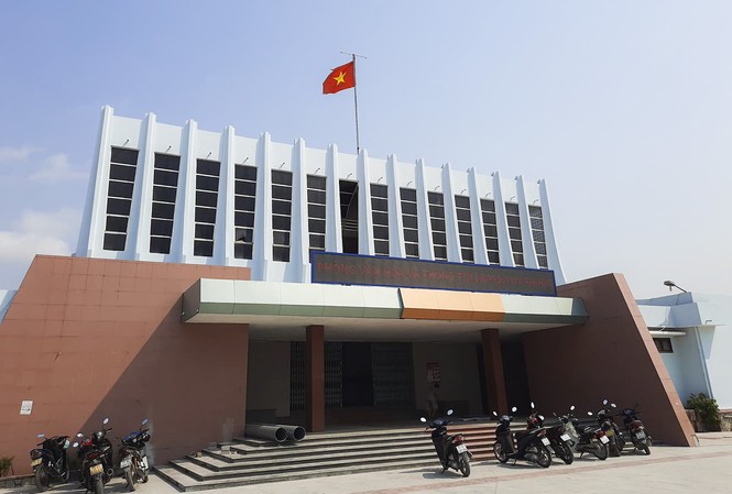 Thông tin mới vụ Giám đốc Trung tâm văn hóa đem chuông bán đồng nát Trung tâm Văn hóa – Thông tin – Thể thao huyện Tuy Phước nơi ông Khanh công tác. Ảnh: Trương Định