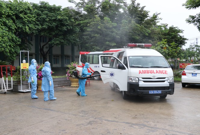 'Việt Nam kiểm soát tốt dịch COVID - 19, nhưng phải luôn cảnh giác' Việt Nam đang kiểm soát tốt dịch bệnh COVID - 19, tuy nhiên, Trưởng Đại diện WHO tại Việt Nam Kidong Park nhận định phải luôn cảnh giác trước nguy cơ lây nhiễm cộng đồng