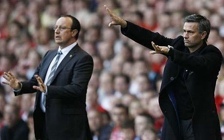 Mourinho lên báo 'cãi nhau' với vợ chồng Benitez Mourinho đáp trả lại vợ chồng Benitez.