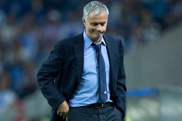 BẢN TIN Thể thao: Mourinho lộ điều kiện chia tay Chelsea Mourinho lại thách thức học trò.