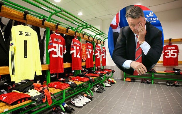 Bị loại khỏi Champions League, Van Gaal tố đối thủ chơi xấu Van Gaal tố chủ nhà Wolfsburg chơi xấu.