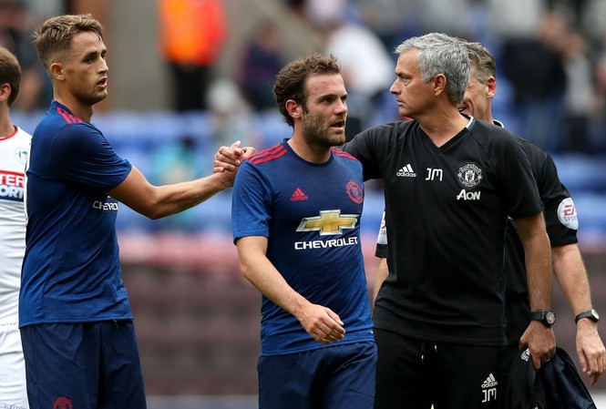 HLV Mourinho bán thần đồng người Bỉ với giá bèo Mourinho sẵn sàng tống khứ Adnan Januzaj trong hè 2017.