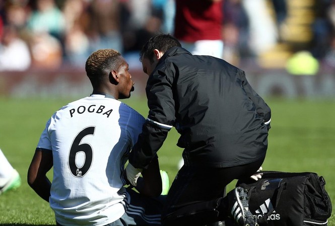 M.U trả giá đắt cho trận thắng trước Burnley Pogba dính chấn thương ở trận gặp Burnley.