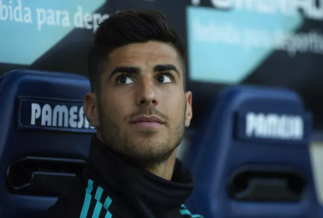 Sợ 'nội gián', Zidane bí mật với cả… cầu thủ Real Marco Asensio và đồng đội không được tiết lộ về đội hình xuất phát của Real Madrid.