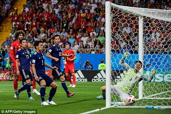 Bỉ thắng ngược Nhật Bản, tiến vào tứ kết gặp Brazil Các cầu thủ Nhật Bản để cho đối phương lội ngược dòng thành công.