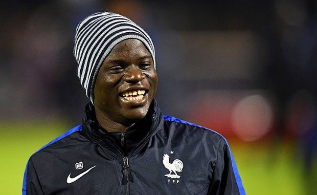 Chelsea 'trói chân' Kante bằng mức lương cực khủng Chelsea sẵn sàng "trói chân" Kante bằng mức lương 290.000 bảng/tuần.