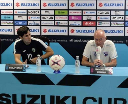 HLV, đội trưởng và thủ môn Philippines mơ tái lặp kỳ tích Đội trưởng Phil Younghusband và HLV thầy Sven Goran Eriksson.