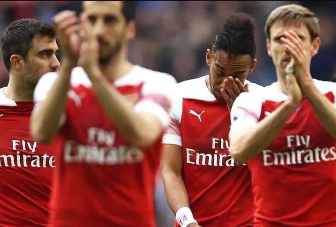 Arsenal lập kỷ lục 'đắng ngắt' tại Premier League Arsenal chưa giữ sạch lưới trận sân khách nào tại Premier League mùa này.