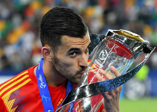 Arsenal chiêu mộ thành công người thay thế Ramsey Dani Ceballos sẽ khoác áo Arsenal theo dạng cho mượn 1 năm.