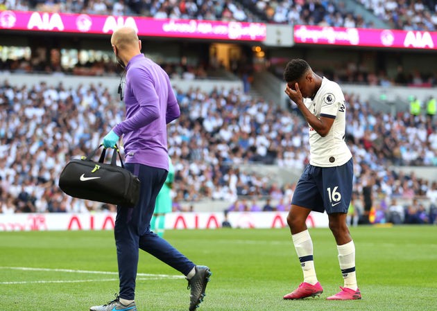 Tottenham tổn thất nghiêm trọng trước đại chiến Arsenal Walker-Peters dính chấn thương trong trận thua Newcastle.