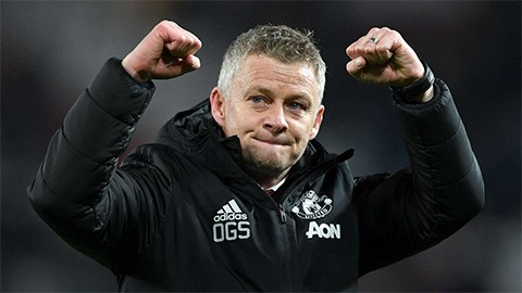 M.U hạ Man City ngay tại Etihad, HLV Solskjaer 'nổ' tưng bừng HLV Ole Gunnar Solskjaer ca ngợi các học trò sau chiến thắng trước Man City.