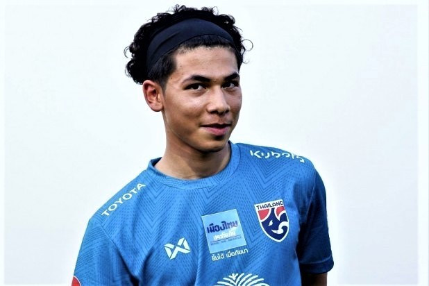 Sao trẻ Fulham tự tin giúp U23 Thái Lan giành vé dự Olympic 2020 Benjamin Davis trong màu áo đội U22 Thái Lan.