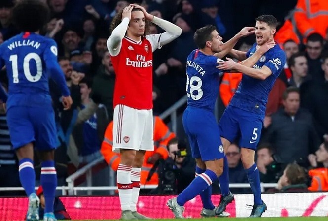 Hàng thủ mắc lỗi, Arsenal thua cay đắng Chelsea Arsenal thua ngược cay đắng trước Chelsea.