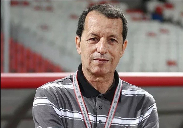 Thua thảm, HLV Bahrain thở than U23 Thái Lan quá mạnh HLV Samir Chammam của U23 Bahrain.