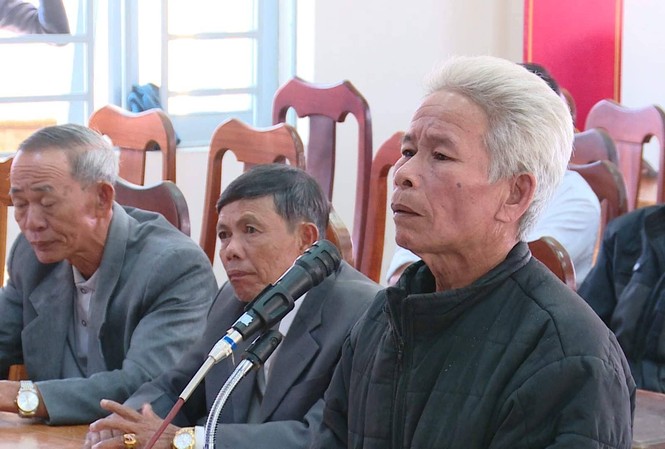 Đốt rác làm cháy 5,7ha rừng, lão nông lãnh án 9 tháng tù Bị cáo Dương Văn Chít tại phiên tòa.