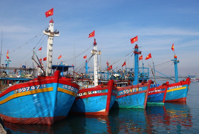 'Siết' công tác đăng kiểm, hạn ngạch tàu cá để phát triển bền vững Số lượng tàu cá của các địa phương sẽ được khống chế qua hạn ngạch, giúp nghề cá phát triển bền vững.