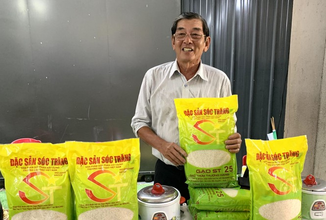Đặc cách công nhận giống lúa ST25 cho ‘Gạo ngon nhất thế giới’ Kỹ sư Hồ Quang Của bên giống lúa cho "gạo ngon nhất thế giới" 2019