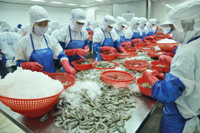 Việt Nam xuất khẩu lô tôm đầu tiên sang EU hưởng thuế 0% từ EVFTA Theo Bộ NN&PTNT, EVFTA có hiệu lực đã mang đến triển vọng cho xuất khẩu tôm Việt Nam sang thị trường EU trong những tháng cuối năm 2020.