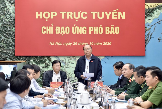 Bão số 9 rất mạnh: Có thể dùng xe tăng, máy bay cứu dân Thủ tướng yêu cầu các bộ ngành, địa phương không mất cảnh giác trước cơn bão số 9 rất mạnh đang hướng về các tỉnh miền Trung.
