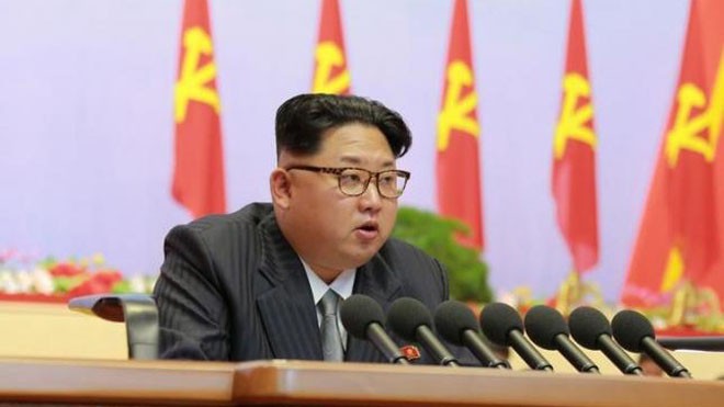 Triều Tiên quyết tăng vũ khí hạt nhân cả về lượng và chất Lãnh đạo Triều Tiên Kim Jong Un phát biểu trong cuộc họp của Đại hội đảng Lao động lần 7 của nước này