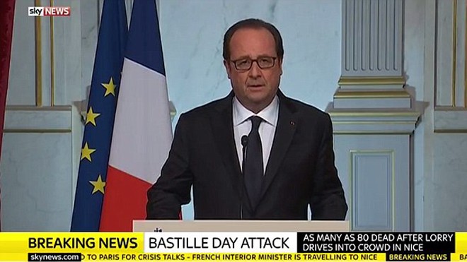 Pháp điều động 1 vạn quân sau vụ khủng bố Nice Tổng thống Pháp Francois Hollande trong cuộc họp báo sau vụ khủng bố Nice