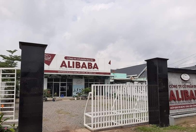 Hơn 600 khách hàng mua đất dự án 'ma' của Alibaba ở Đồng Nai Hơn 600 khách hàng mua đất dự án 'ma' của Alibaba ở Đồng Nai