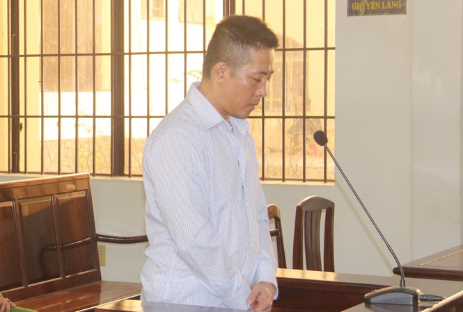 18 năm tù cho cựu trung uý cảnh sát giao thông bắn chết người 18 năm tù cho cựu trung uý cảnh sát giao thông bắn chết người