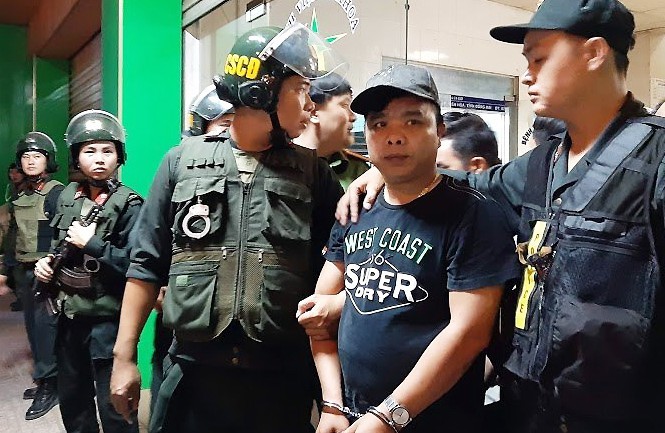 Vụ vây bệnh viện, đánh bác sĩ, cướp tiền: Khởi tố, bắt giam một đối tượng Công an bắt Đặng Quang Toàn tại bệnh viện Đa khoa Tâm Hồng Phước