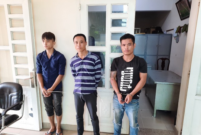 Bắt nhóm đối tượng cho vay nặng lãi, chiếm nhà con nợ Bắt nhóm đối tượng cho vay nặng lãi, chiếm nhà con nợ