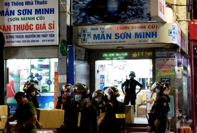 Lô thuốc, dụng cụ y tế 5 tỷ đồng không nguồn gốc tại hệ thống nhà thuốc lớn Đồng Nai Lô thuốc, dụng cụ y tế 5 tỷ đồng không nguồn gốc tại hệ thống nhà thuốc lớn Đồng Nai