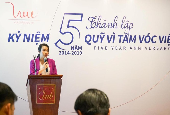 5 năm quỹ Vì Tầm Vóc Việt – hành trình thiện nguyện sôi nổi, nhiều cảm xúc Bà Trần Thị Như Trang, Giám đốc Quỹ VTVV phát biểu tại Lễ kỷ niệm