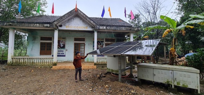 Chuyên gia hiến kế khôi phục dự án điện mặt trời gần 14 triệu USD thành ‘phế liệu’ Nhiều công trình điện mặt trời tại Quảng Bình bị hỏng hóc nhưng không ai sửa chữa