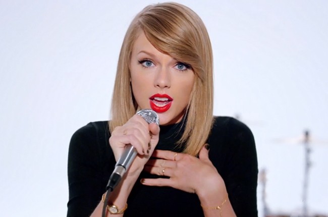 Taylor Swift là phụ nữ quyền lực trẻ nhất của Forbes 2015 Nữ ca sỹ xinh đẹp Taylor Swift.