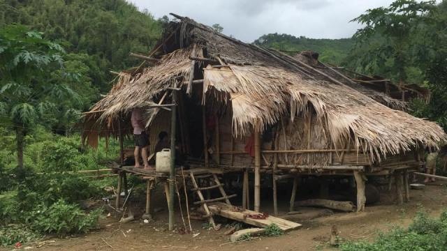 Hé lộ nhiều tình tiết mới vụ thảm sát ở Nghệ An Ngôi nhà của nghi phạm gây ra vụ thảm sát tại bản Phồng.
