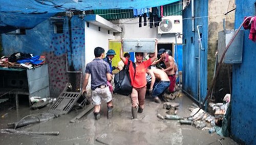 Miễn phí cước di động Vinaphone cho người dân vùng lũ Miễn phí cước di động Vinaphone cho người dân vùng lũ