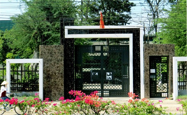 Trở lại biệt thự Bình Phước sau ngày xử vụ thảm án Căn biệt thự của gia đình ông Lê Văn Mỹ vào sáng ngày 18/12.