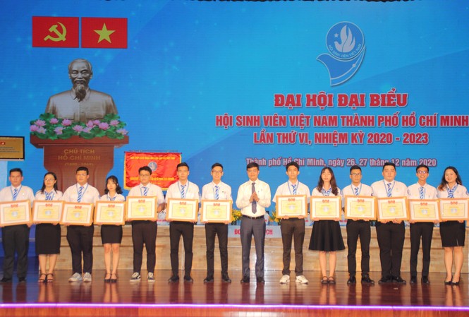 Phong trào 'Sinh viên 5 tốt' của TPHCM tiếp tục phát triển mạnh mẽ Phong trào 'Sinh viên 5 tốt' của TPHCM tiếp tục phát triển mạnh mẽ