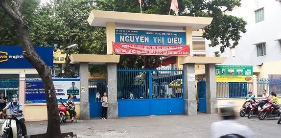 Hàng chục học sinh liên quan đến vụ hai học sinh chém nhau ở TPHCM Học sinh của trường THPT Nguyễn Thị Diệu có liên quan đến vụ học sinh chém nhau (ảnh internet)